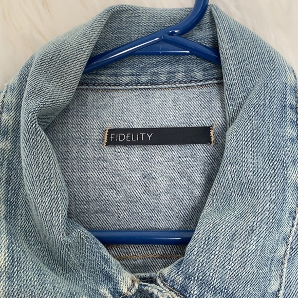 Super cute jean jacket - Picture 4 of 7